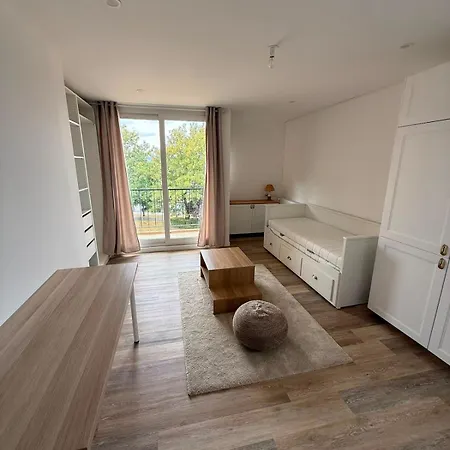 Cosy Proche Gare Et Centre - Parking Gratuit Appartement Sedan
